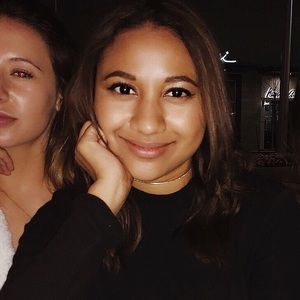 Meet your Posher, Desmarias
